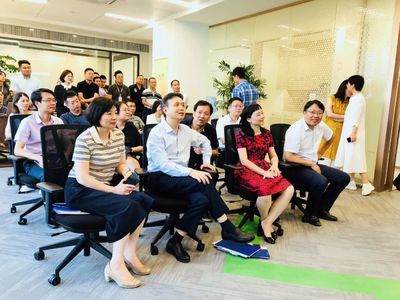 自貿(mào)新時代 聚力新金融丨南京市政府副市長冉華一行蒞臨安元參觀指導